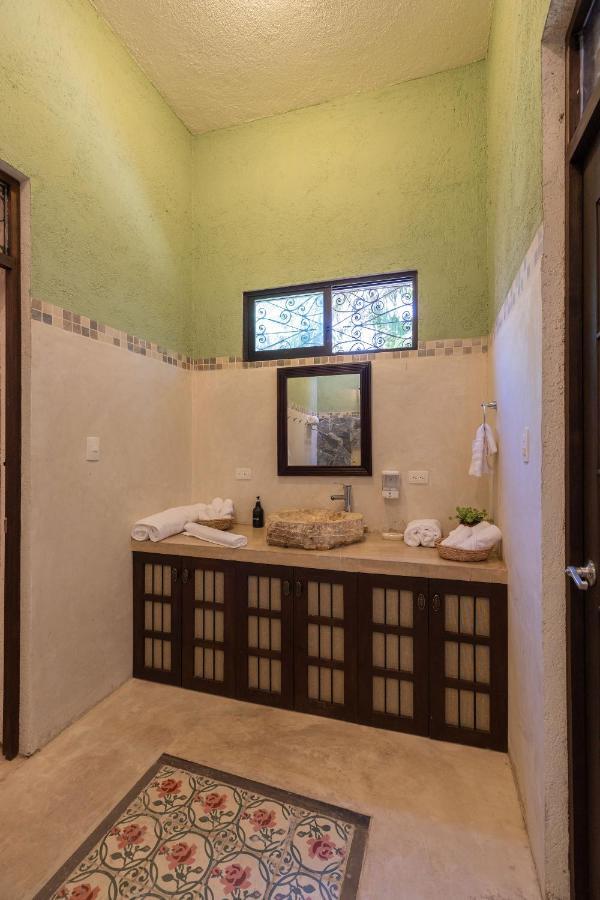 Casa Dos Lirios Hotel Boutique Мерида Экстерьер фото