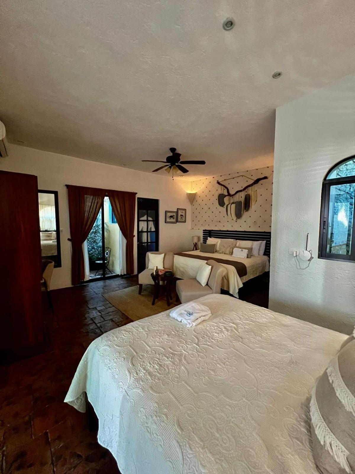 Casa Dos Lirios Hotel Boutique Мерида Экстерьер фото
